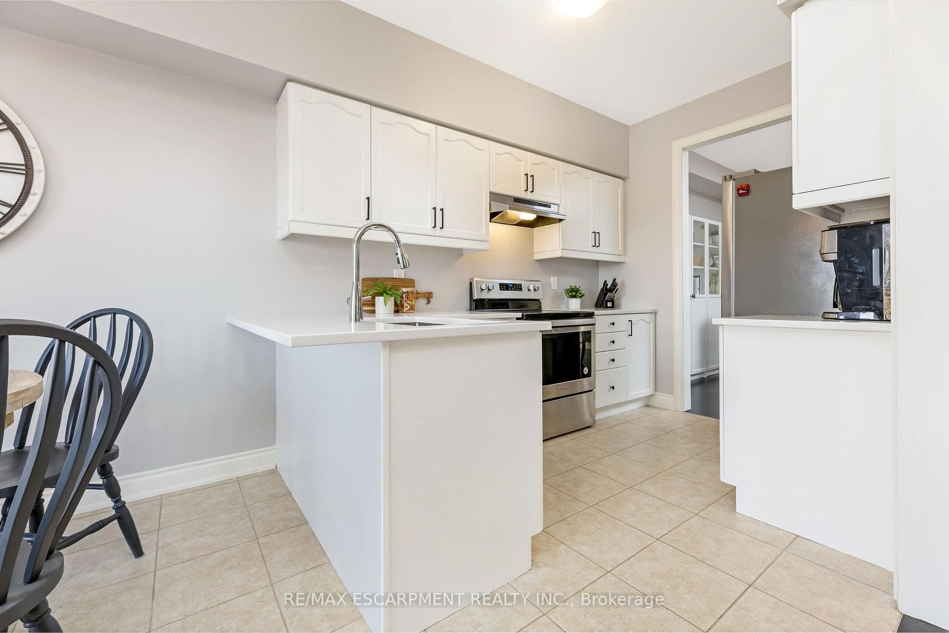 89 Courtney Street photo 10