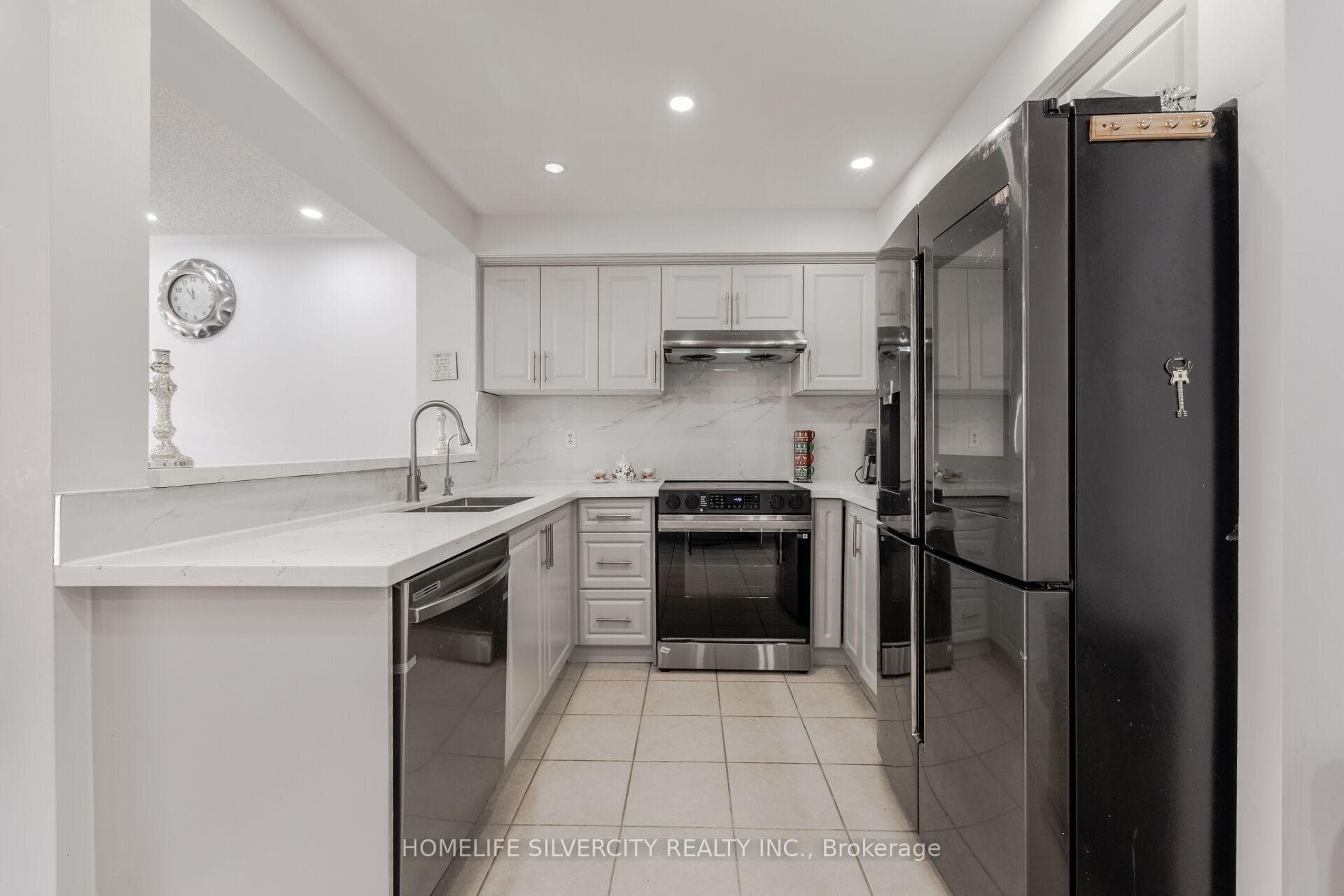 67 Sweet Clover Crescent photo 14