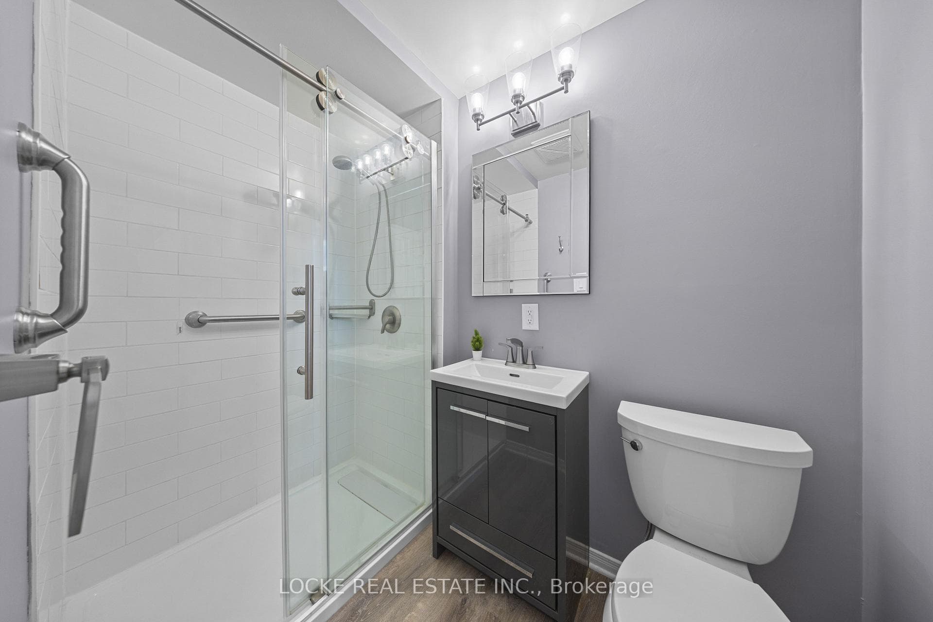 33 Eastpark Drive photo 19