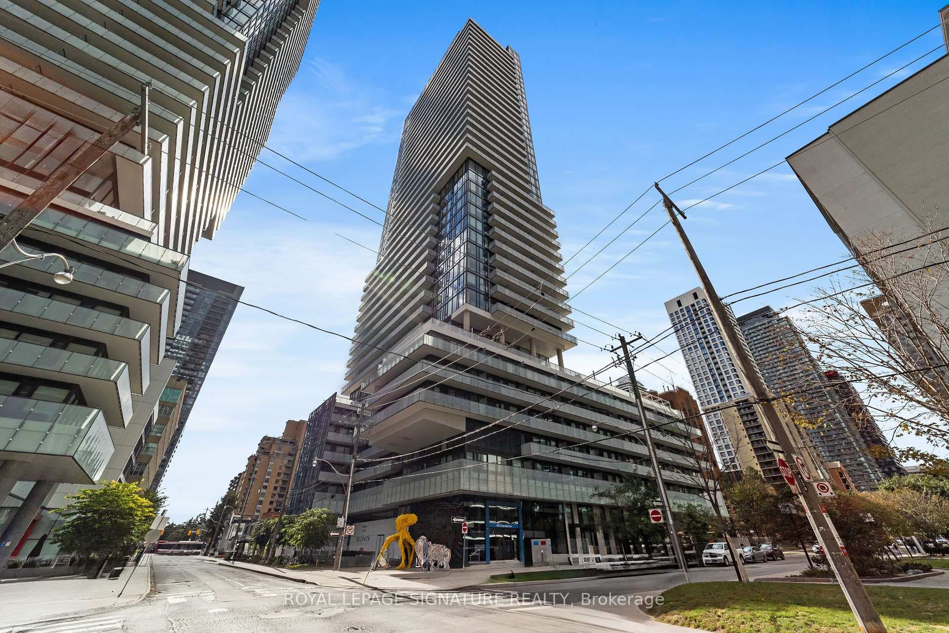 161 Roehampton Avenue Unit 4010 photo 1