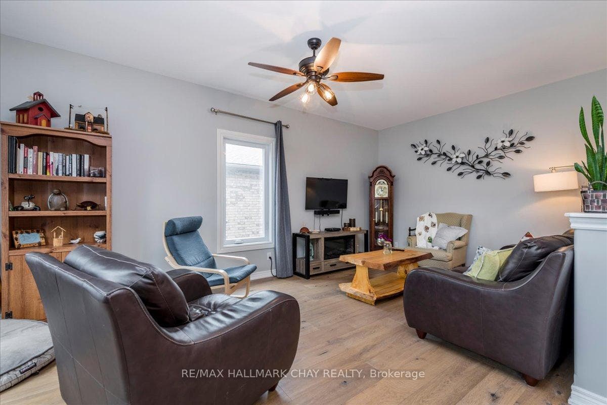 85 Miller Drive photo 4