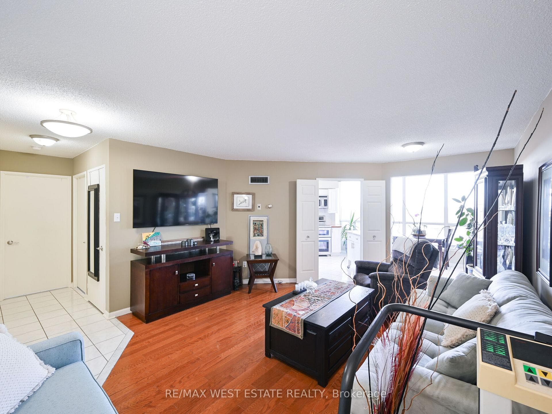 12 Laurelcrest Street Unit 810 photo 6
