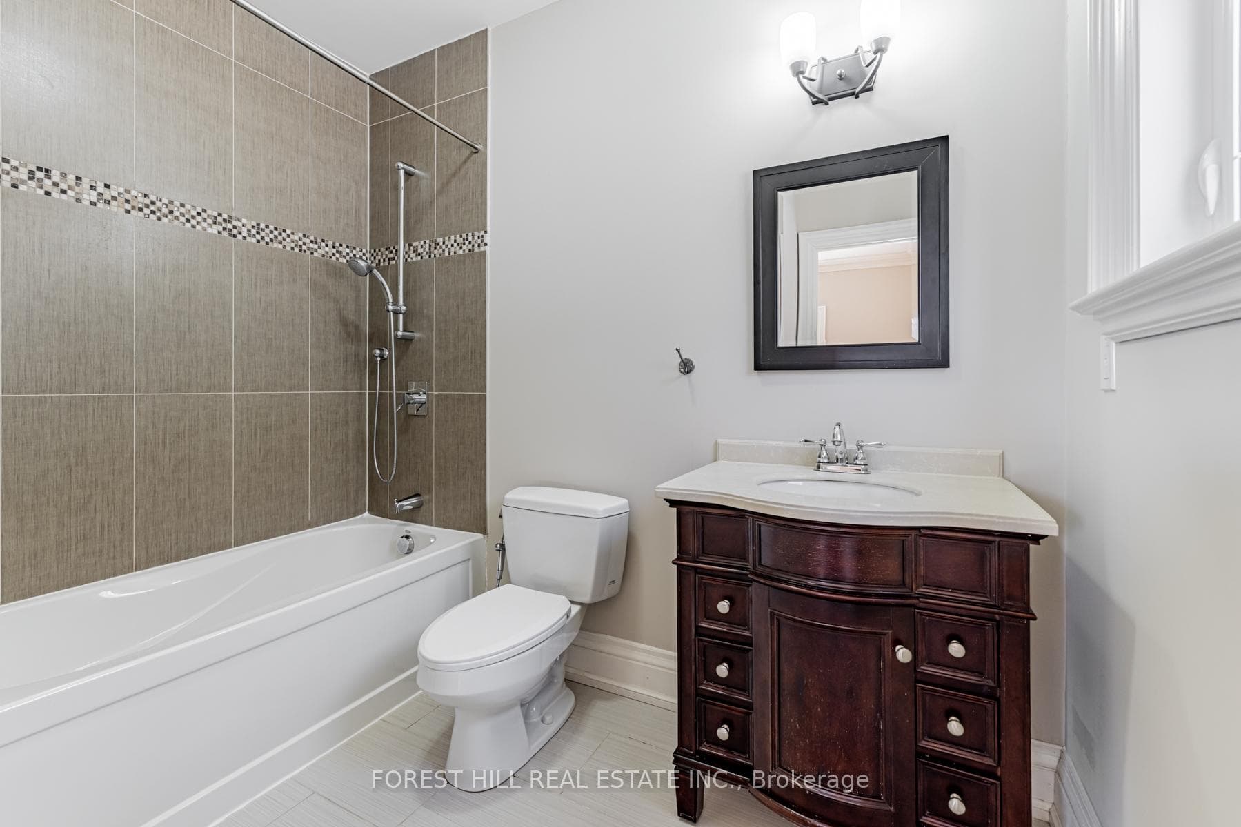 174 Norton Avenue photo 25