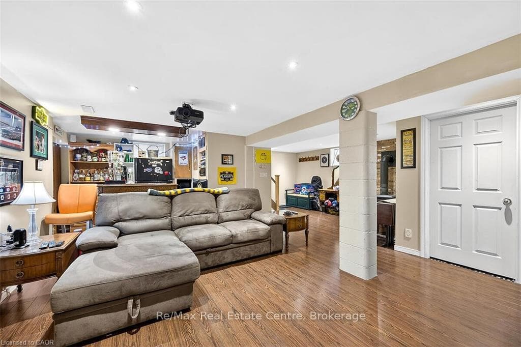 336 East 16th Street photo 27