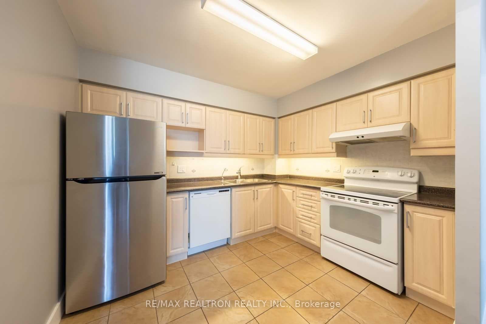 39 Kimbercroft Court Unit 505 photo 10
