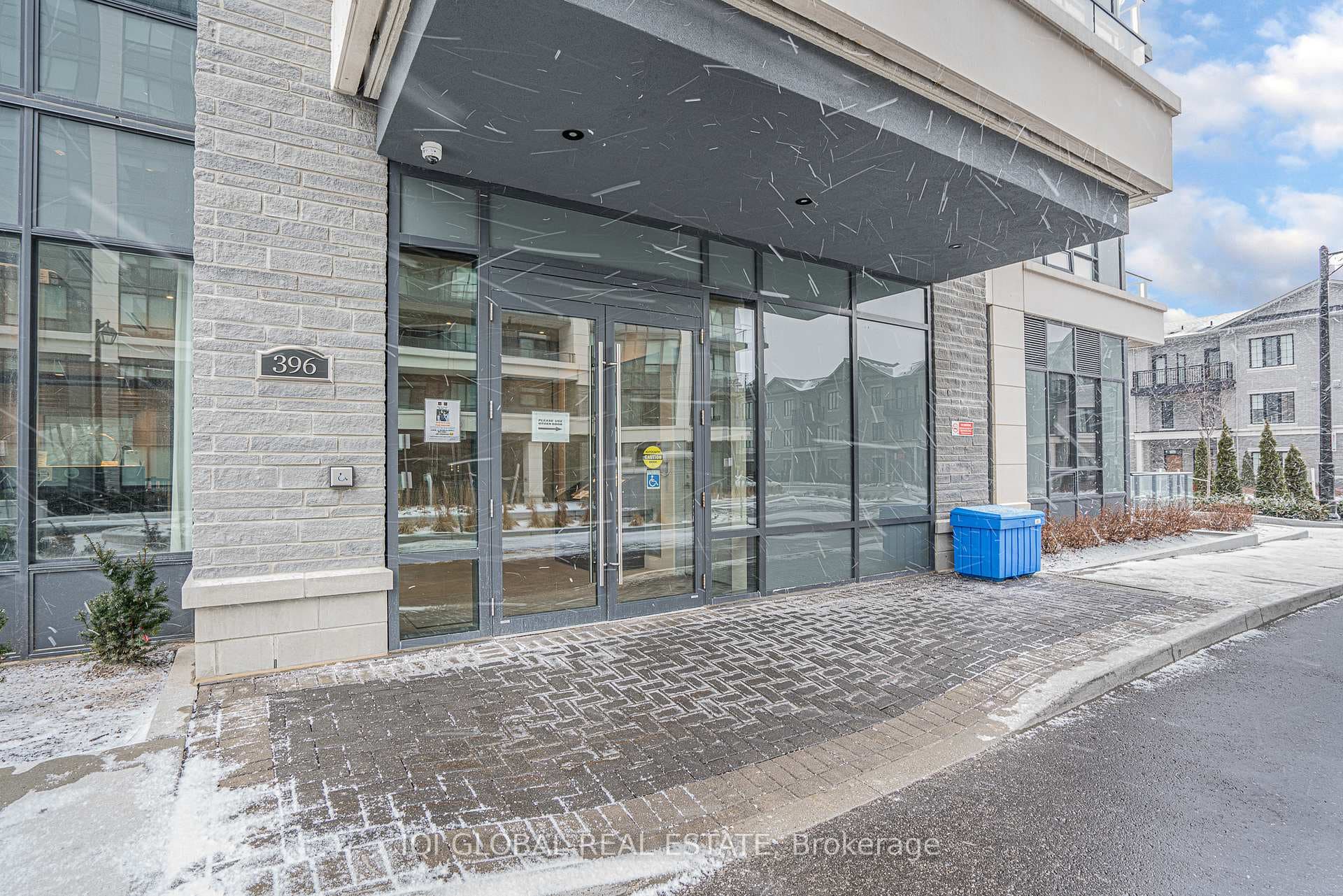 396 Hwy 7 Avenue Unit 612 photo 2
