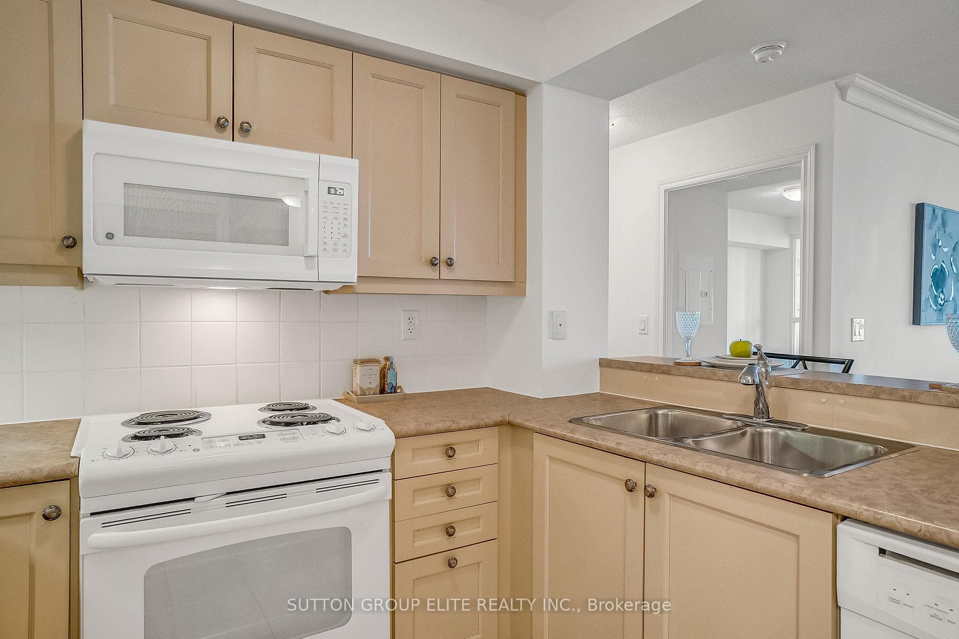 3 Marine Parade Drive Unit 401 photo 10