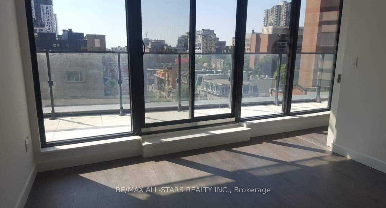 215 Queen Street Unit 502 photo 5