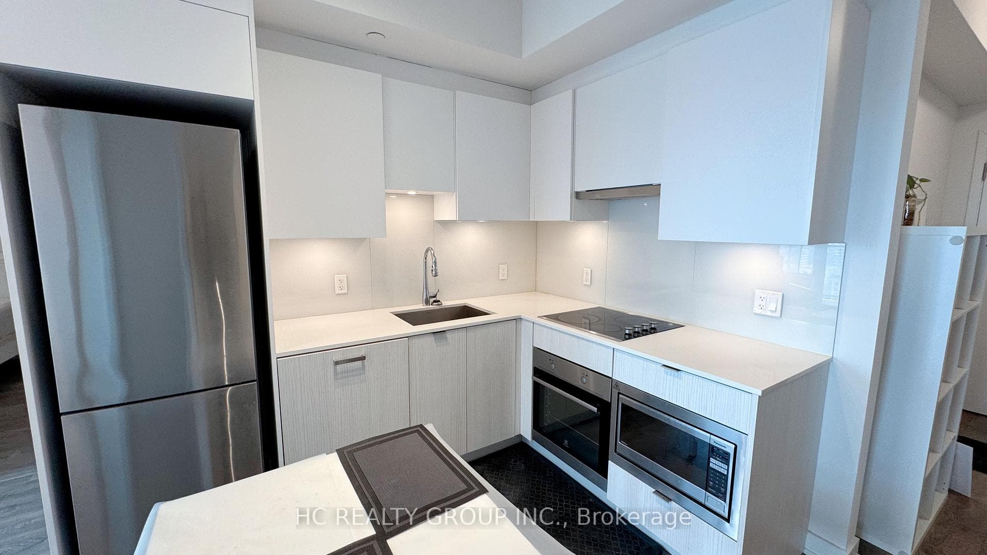 195 Redpath Avenue Unit 2906 photo 10
