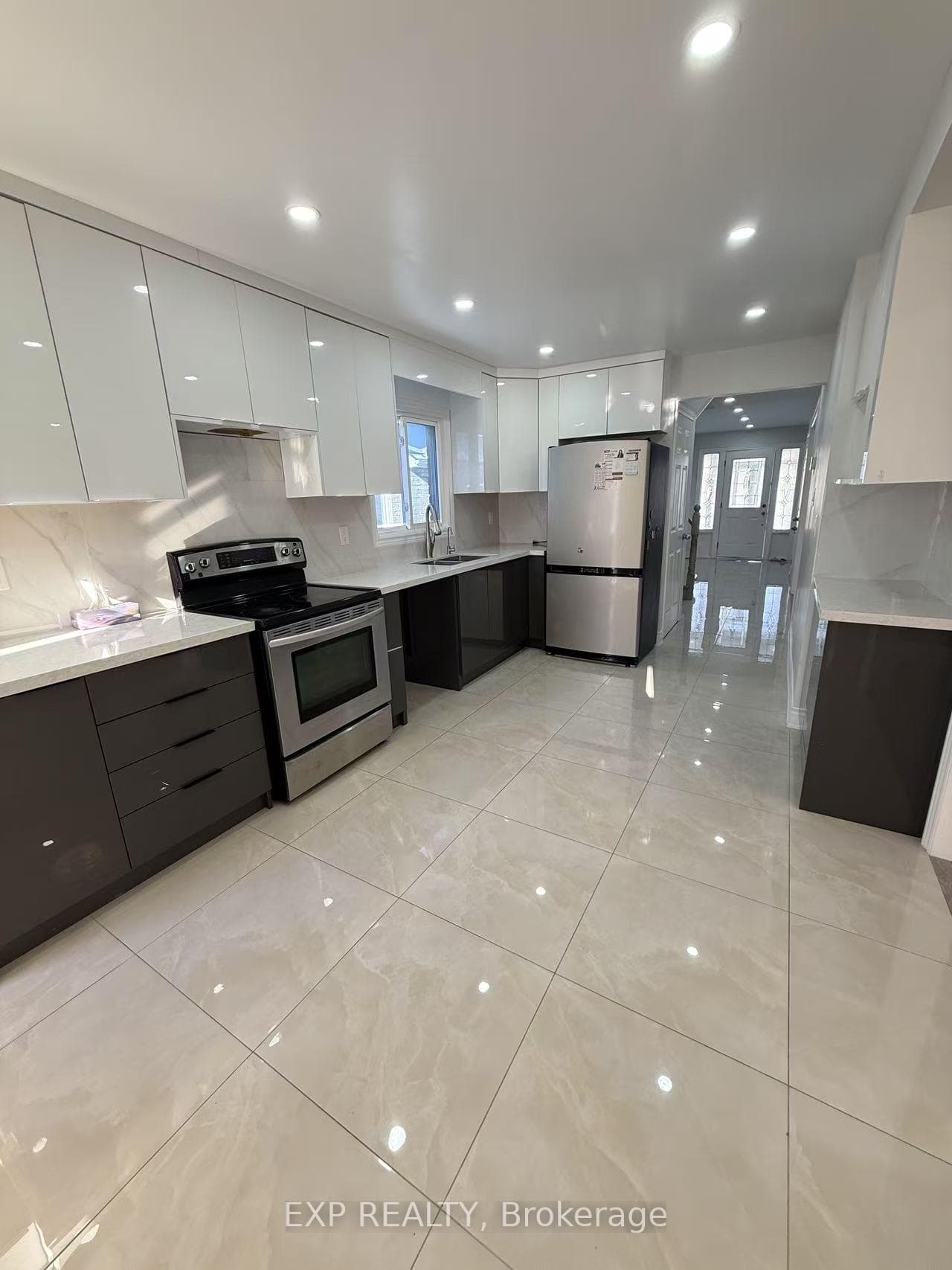 603 Flavelle Court photo 6