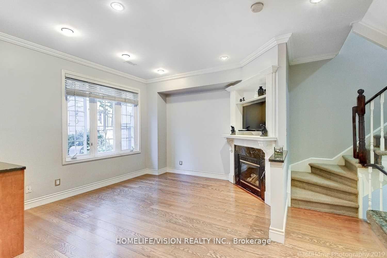 37 Avondale Avenue Unit 506 photo 2
