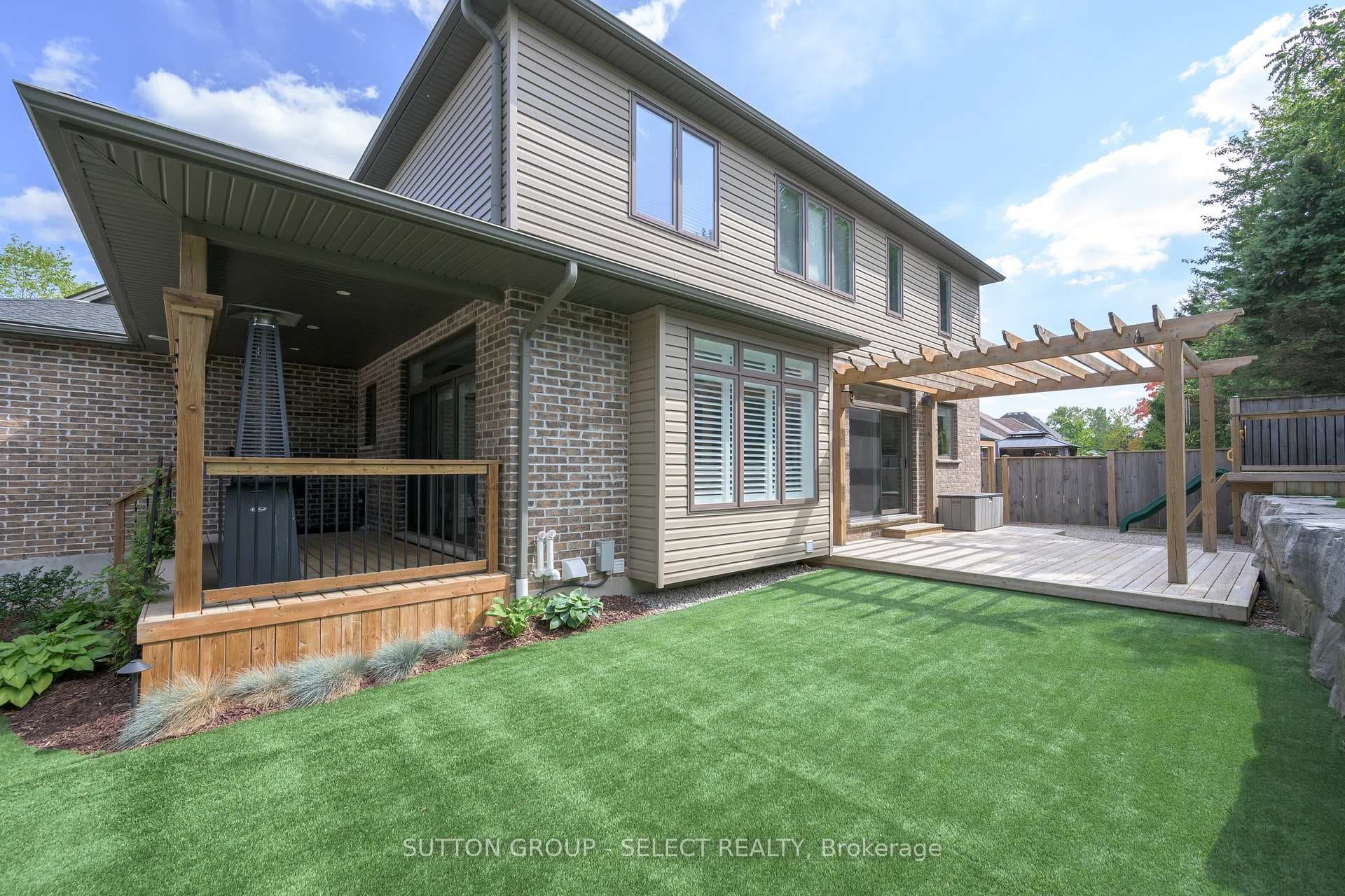 216 Martin Drive photo 7
