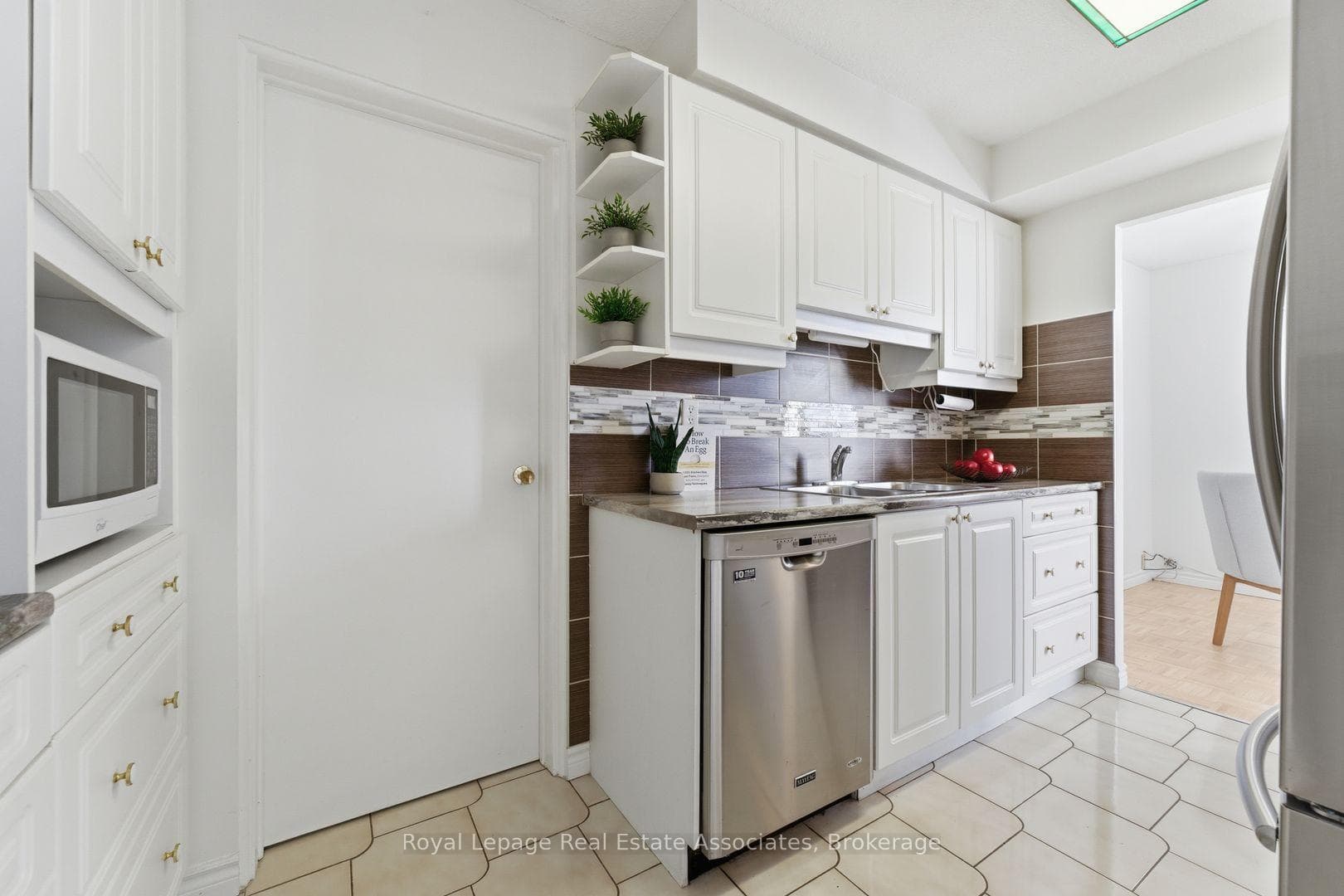 3170 Kirwin Avenue Unit 1010 photo 16