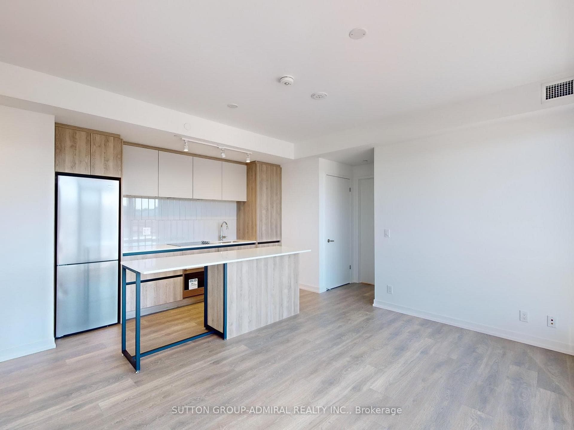 7950 Bathurst Street Unit 403 photo 13