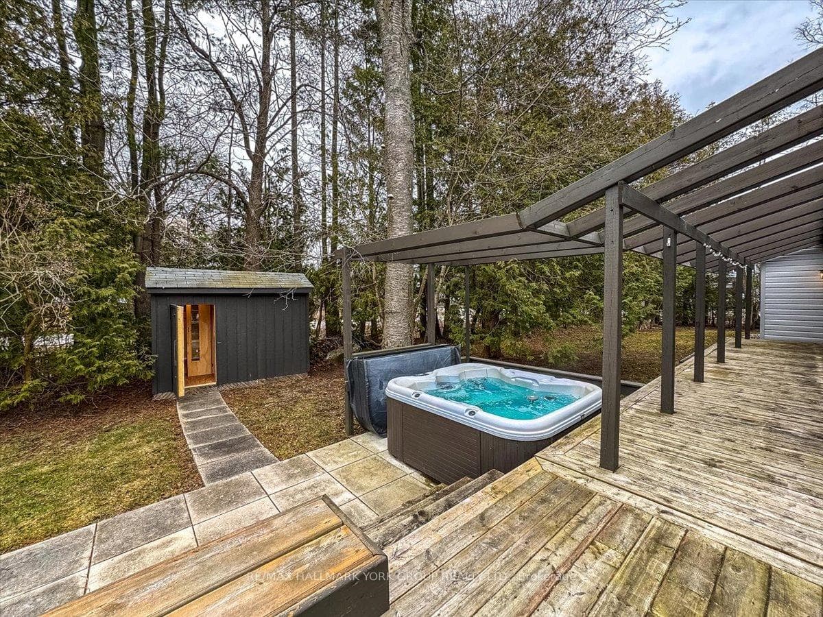 500 Mapleview Drive photo 30