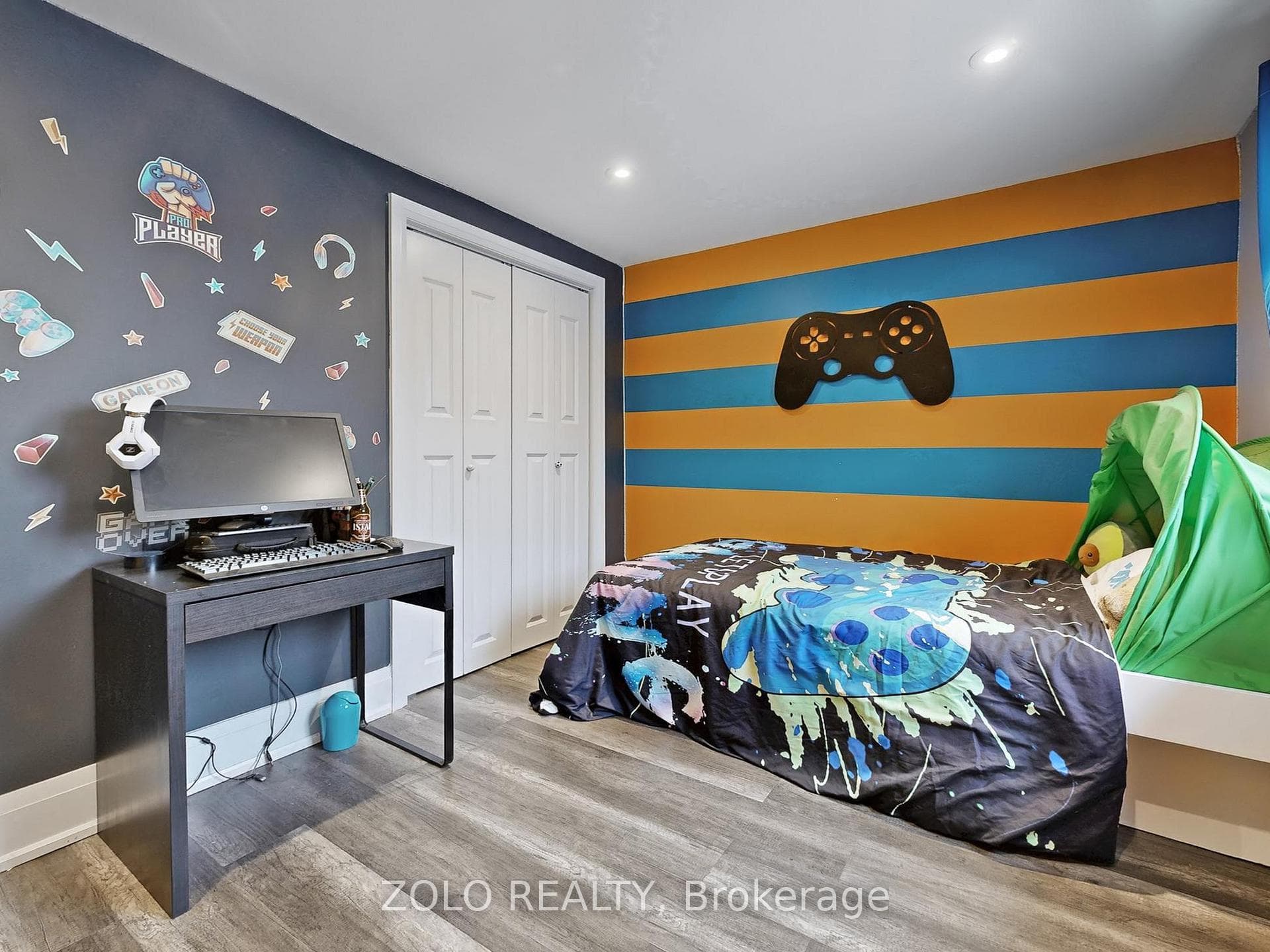 226 Thoms Crescent photo 29