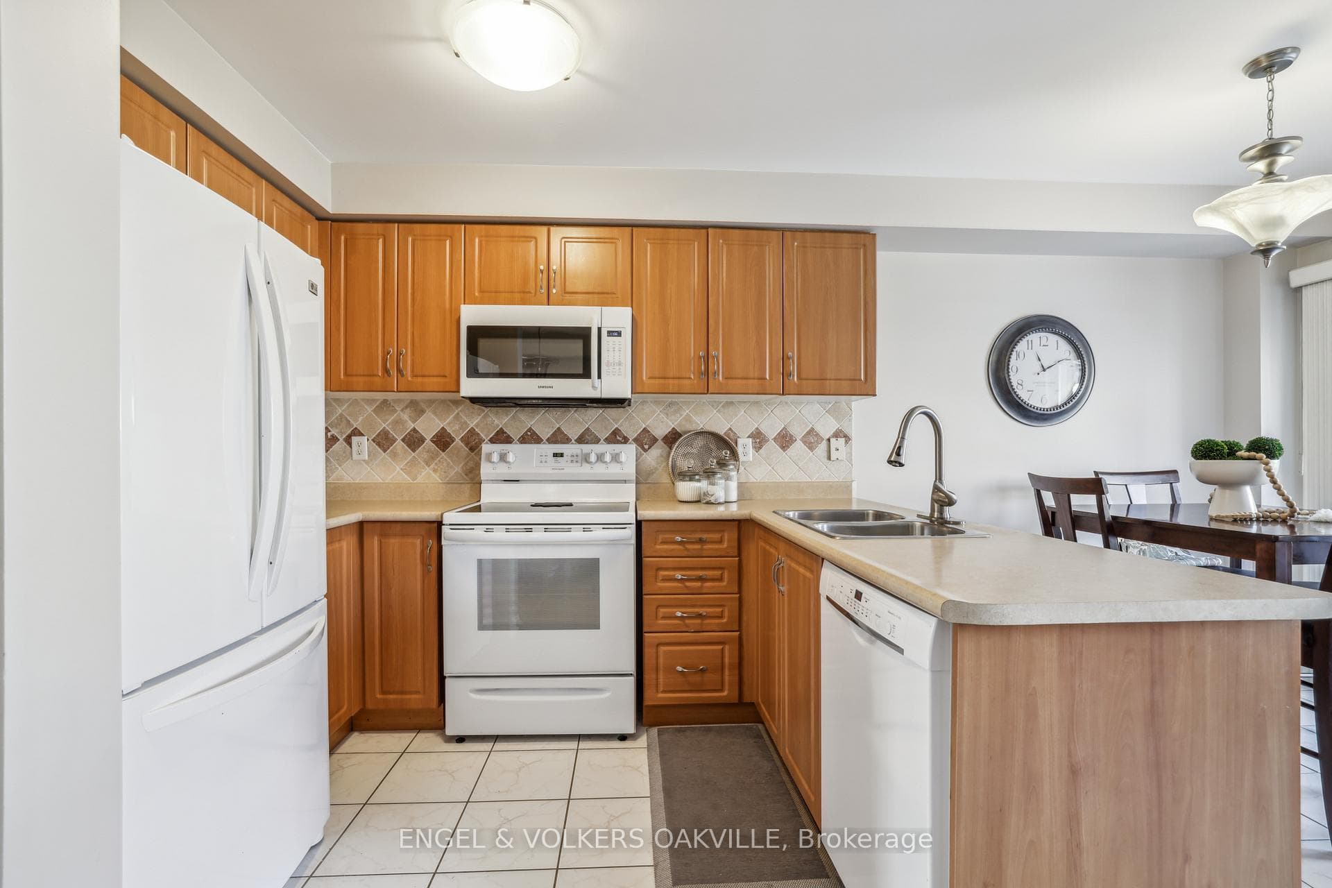 3833 Freeman Terrace photo 16