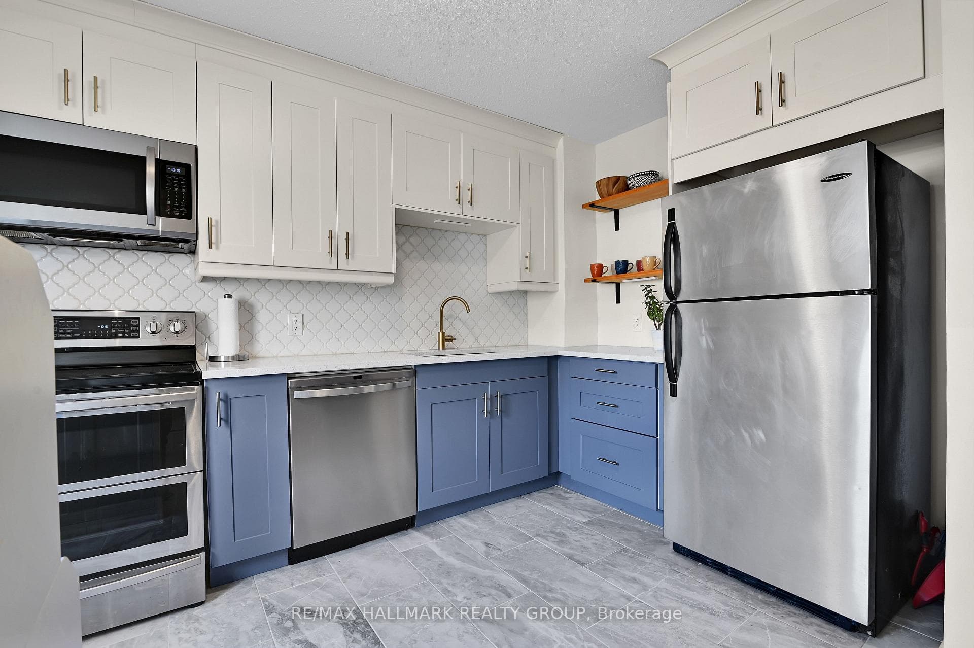 1505 Ballard Court Unit 3 photo 4