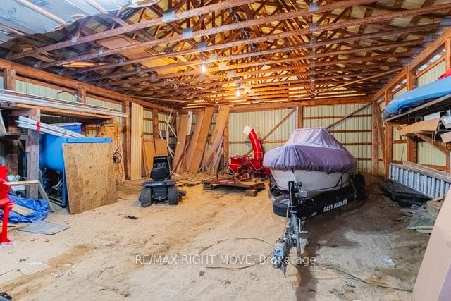2697 Aspdin Road photo 31