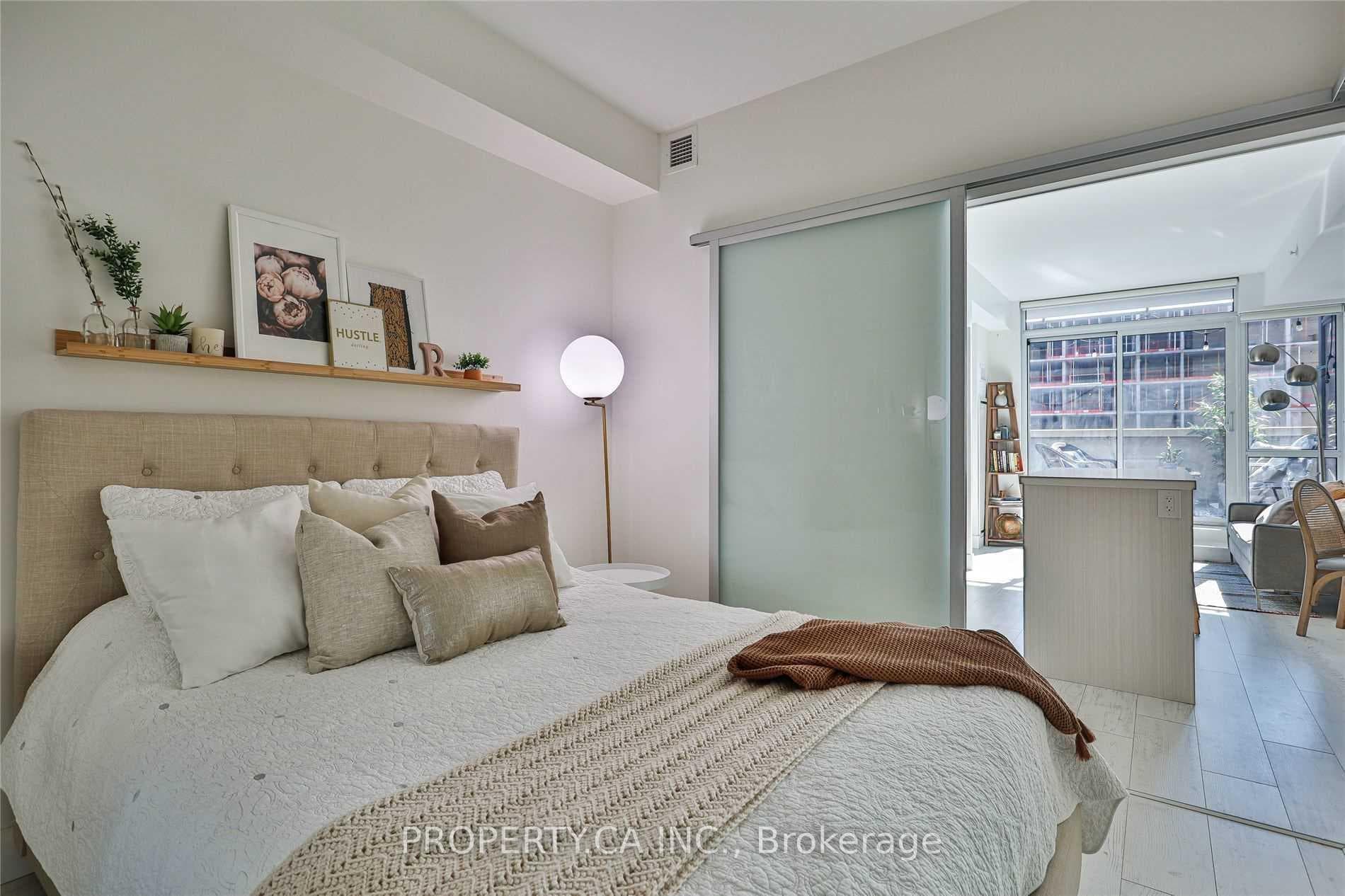 39 Sherbourne Street Unit 401 photo 16