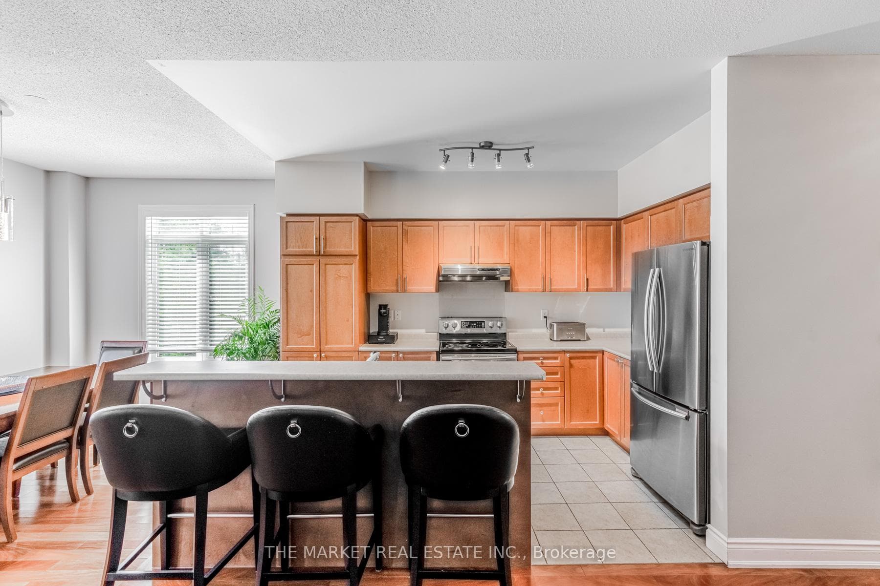 455 Claridge Road Unit 6 photo 14