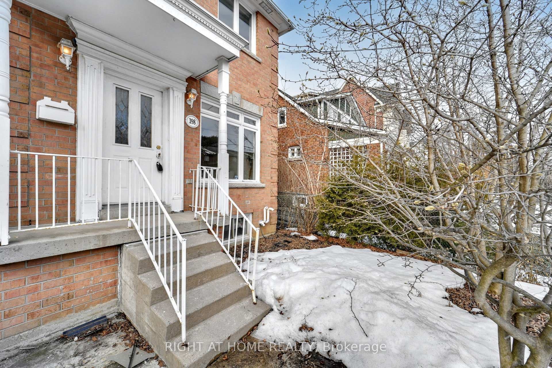 398 Woburn Avenue photo 3