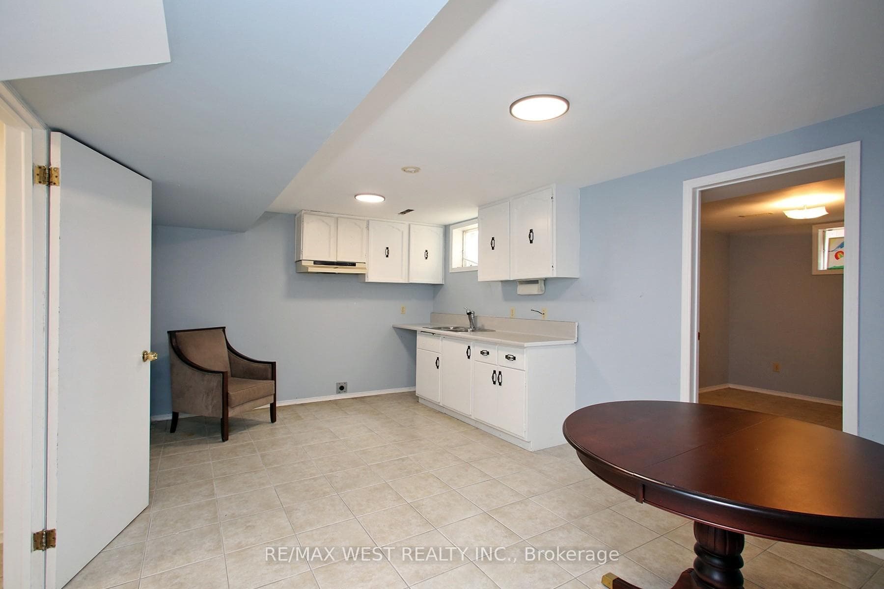 540 Louis Drive photo 30