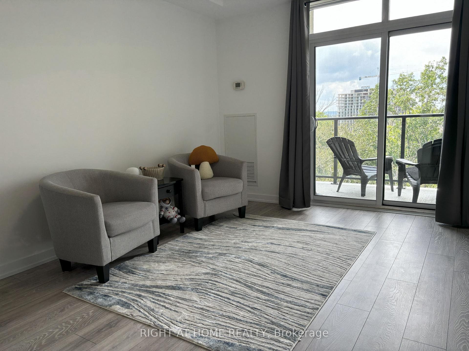 125 Shoreview Place Unit 519 photo 9