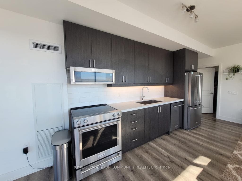 1050 Main Street Unit 1002 photo 8