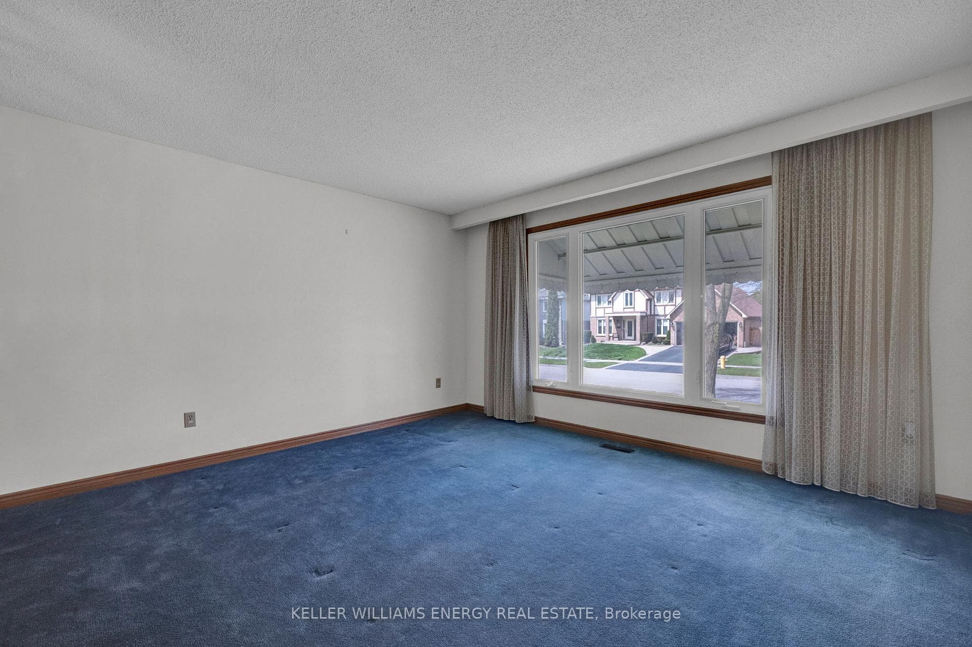 183 Gadsby Drive photo 5