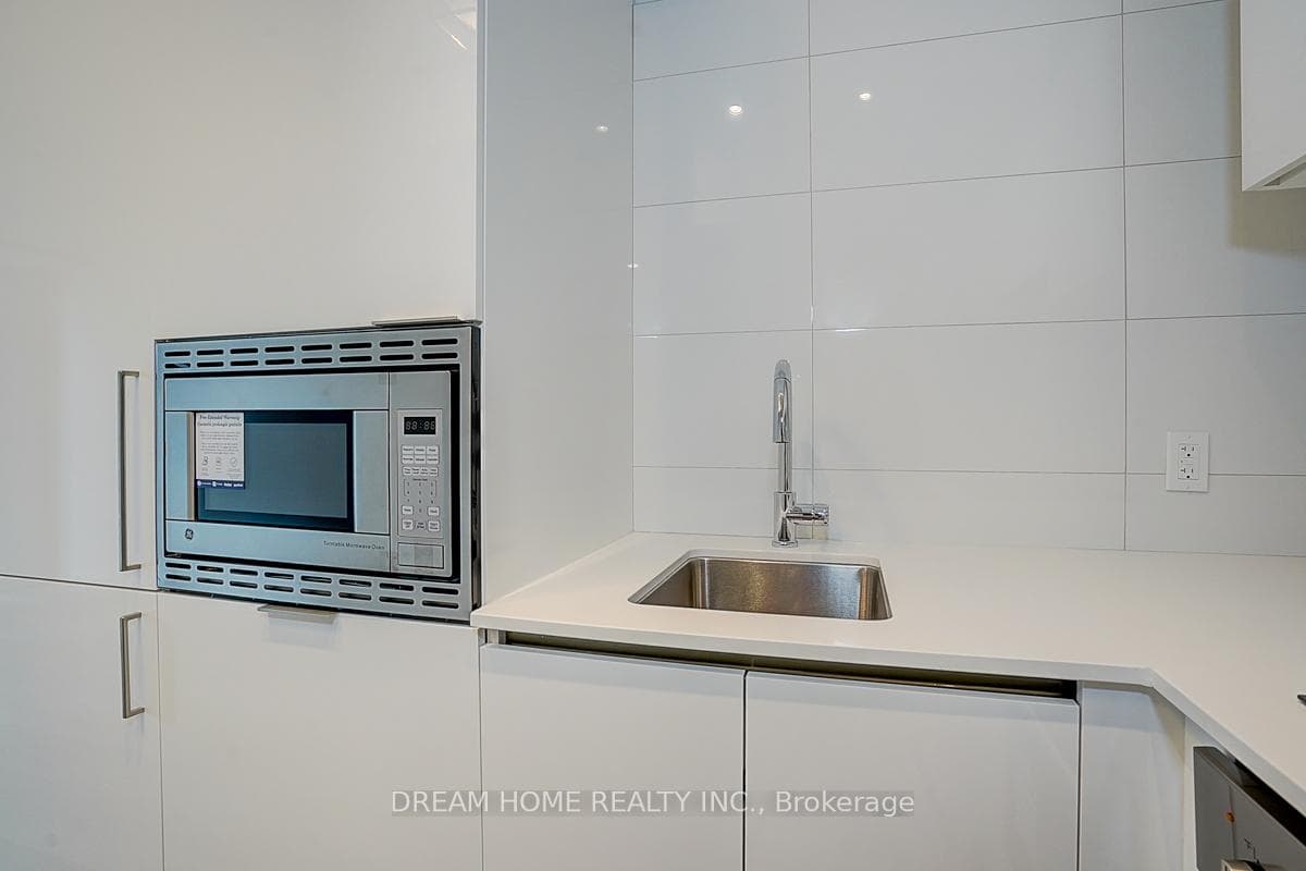 238 Simcoe Street Unit 2205 photo 27