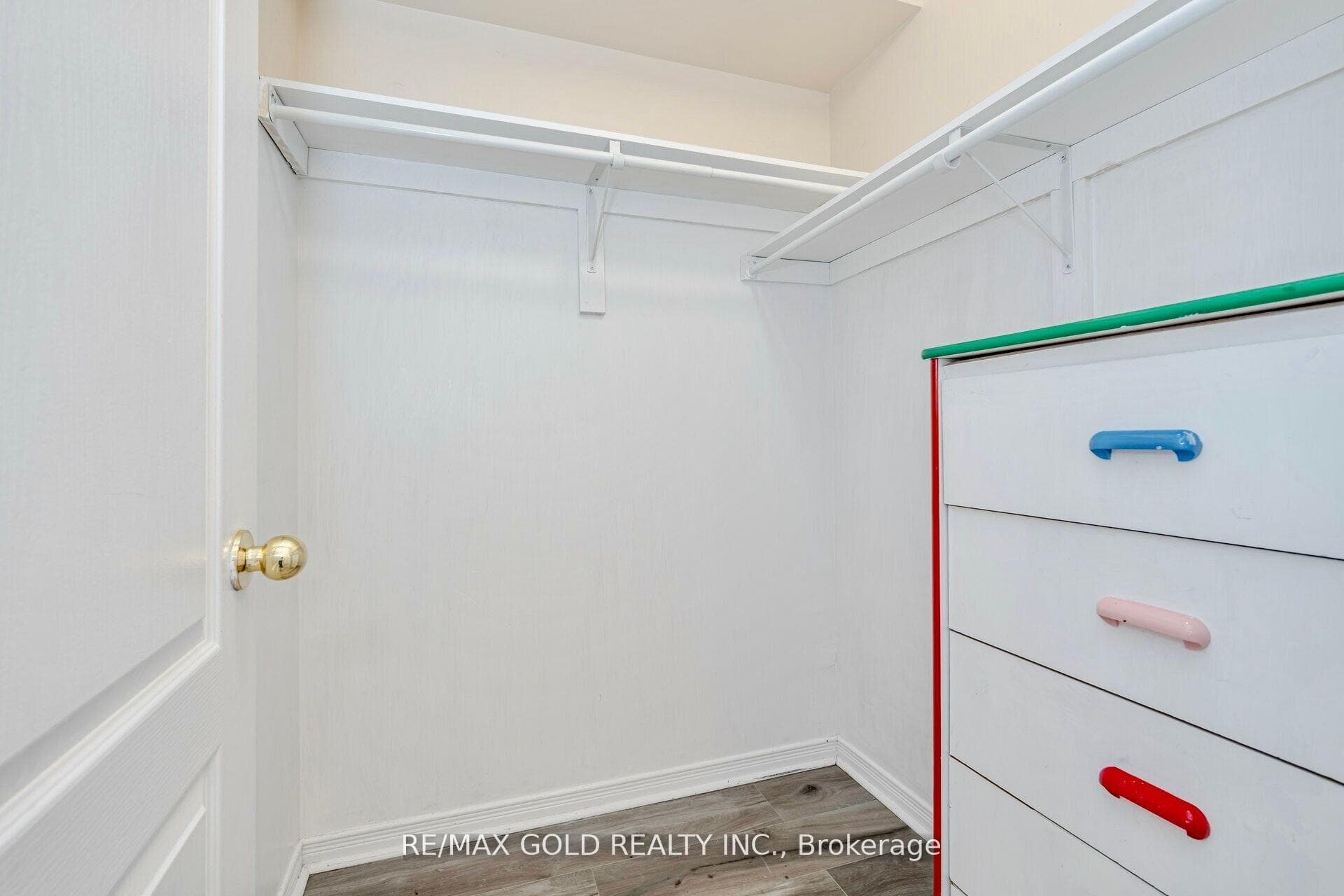 15 Strangford Lane Unit 104 photo 16