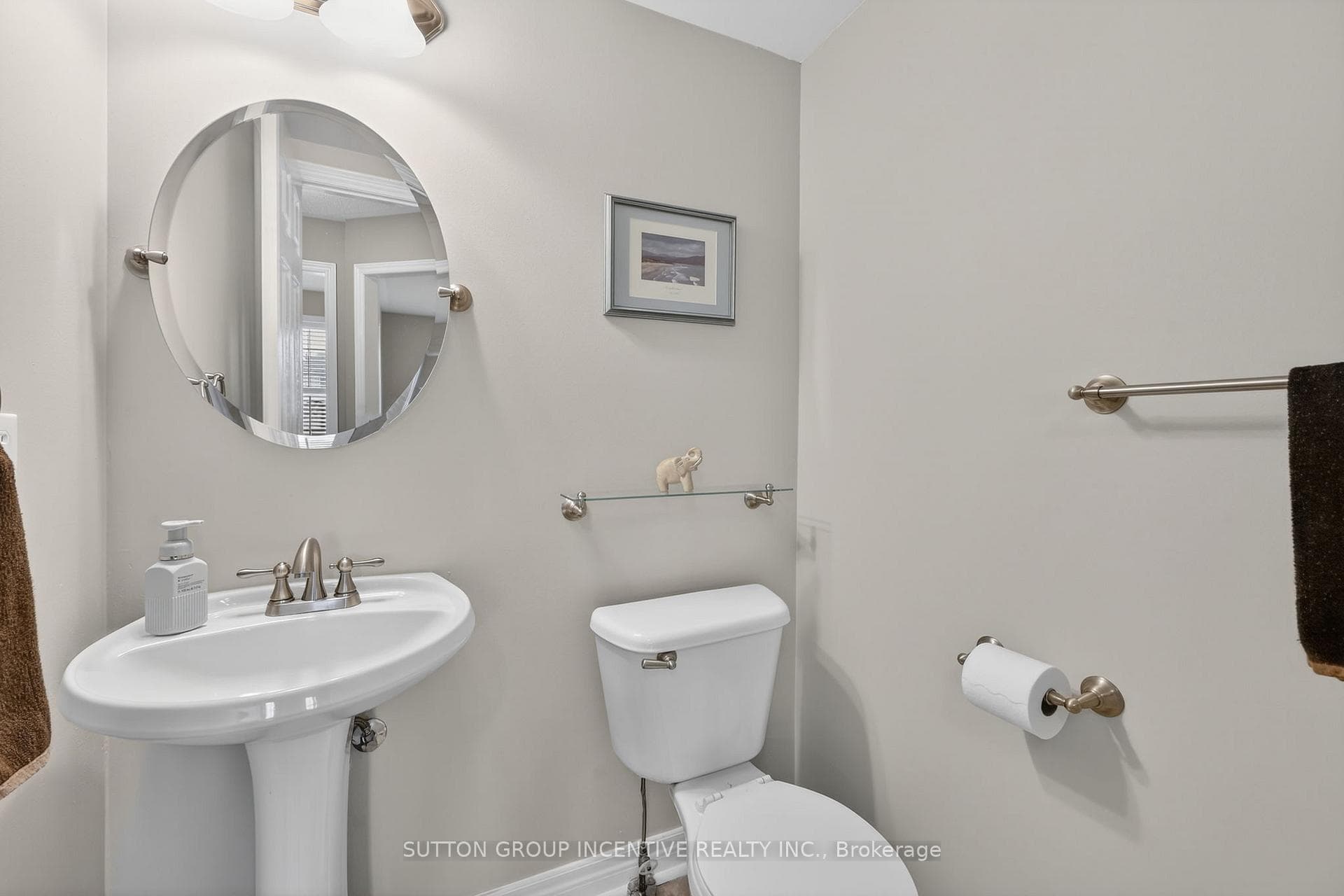 26 Prince Of Wales Drive photo 14