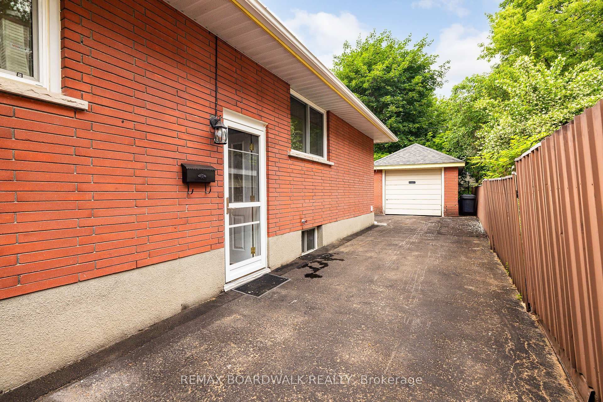 477 Edgeworth Avenue photo 19