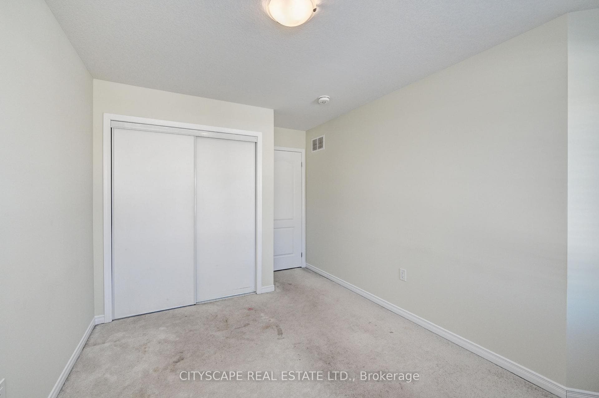 15 Amos Avenue photo 34