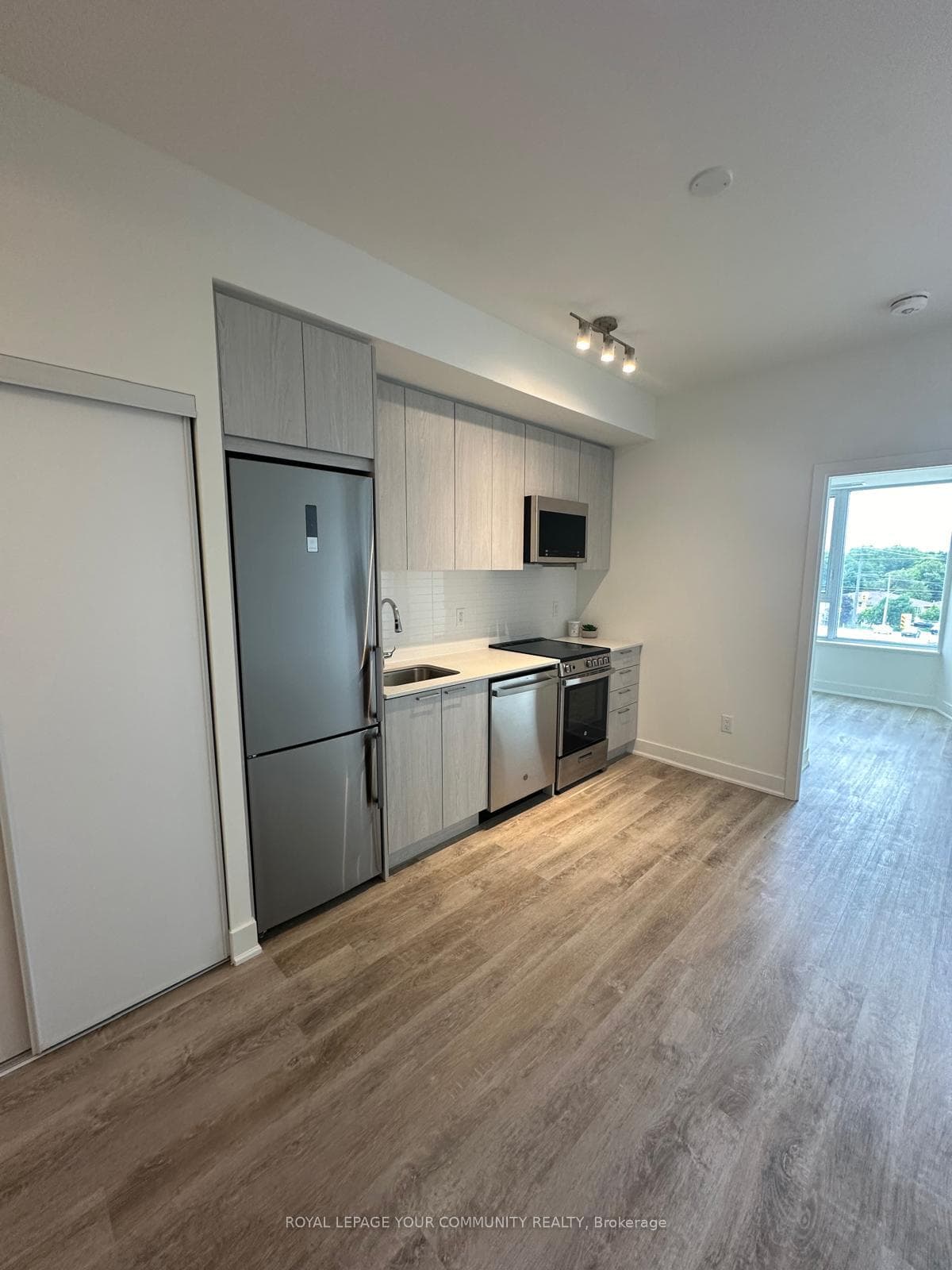 185 Deerfield Road Unit 317 photo 14