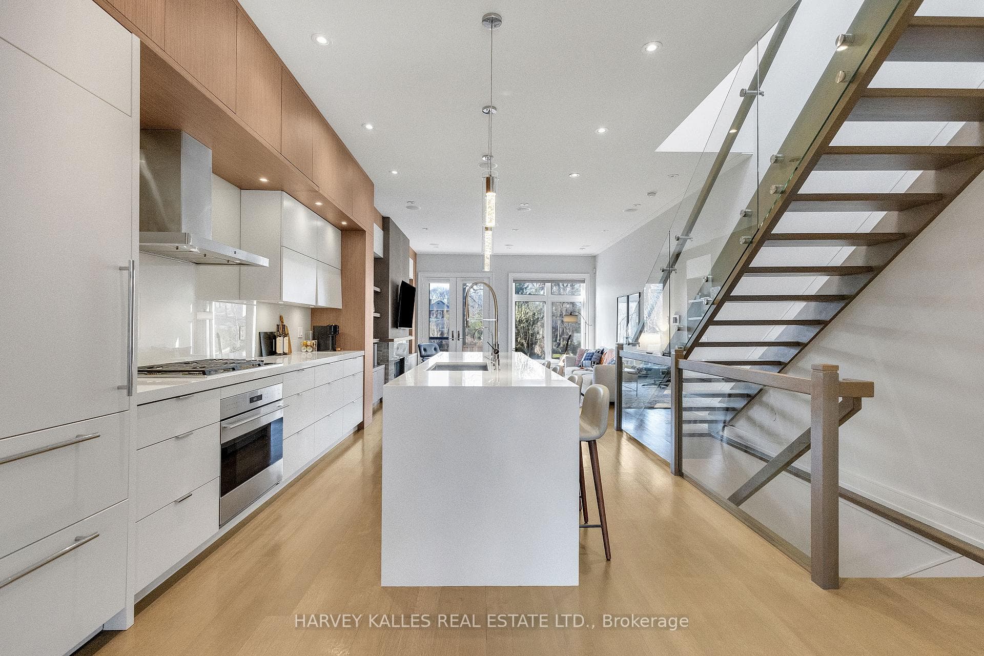 172A Lawrence Avenue photo 11