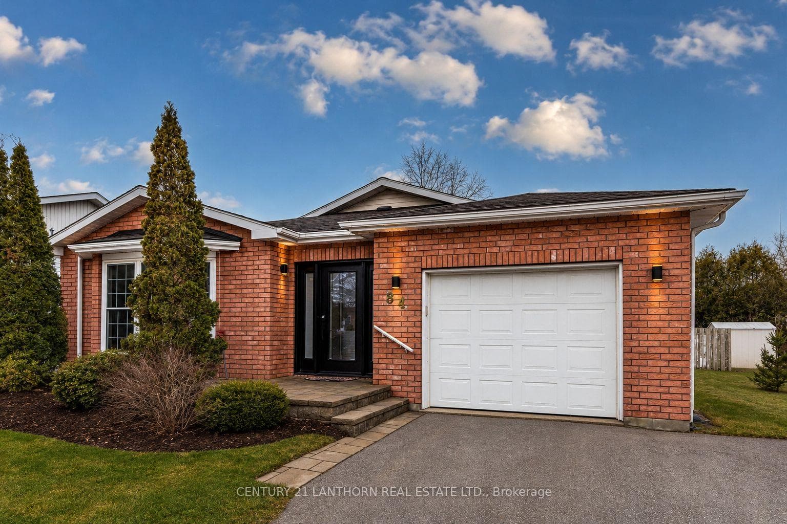 84 Westwind Crescent photo 2