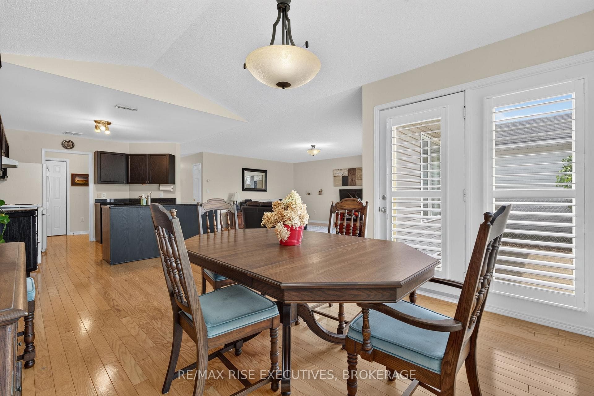 956 Ringstead Street photo 12