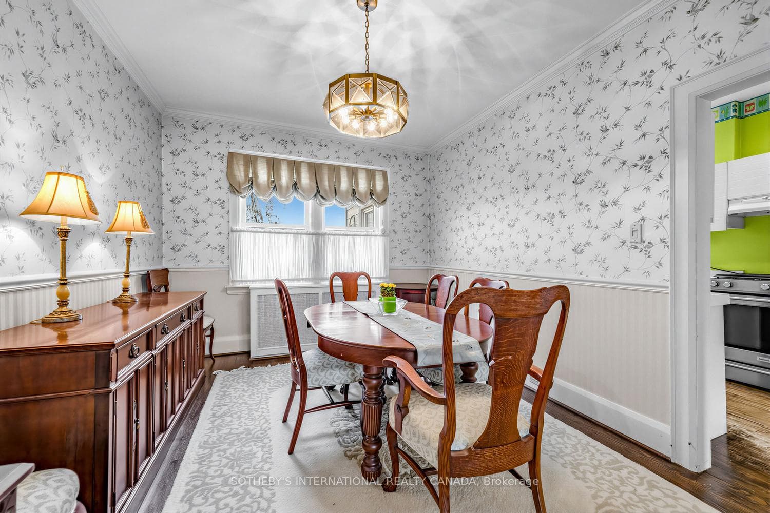 214 Belsize Drive photo 8