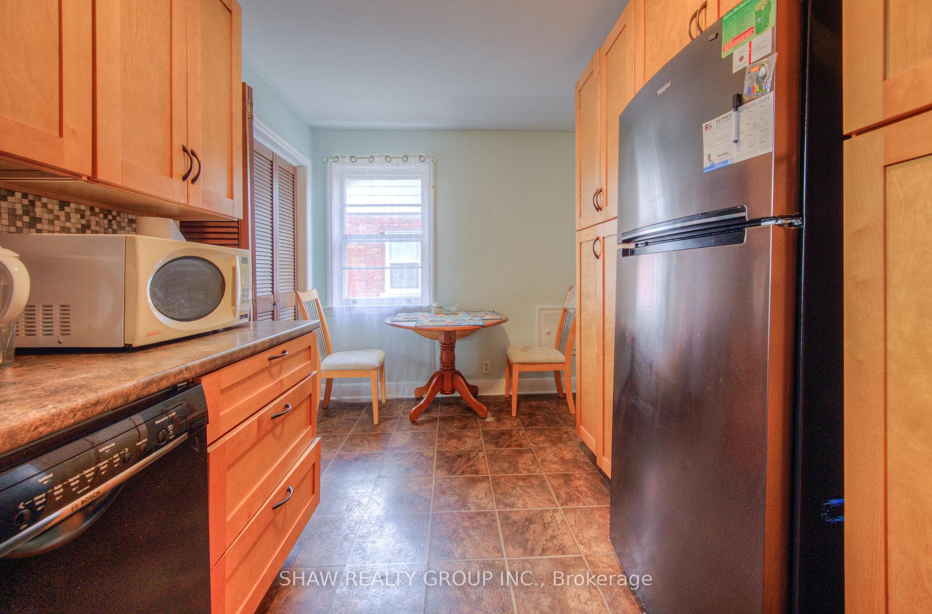 12 Christopher Drive photo 10