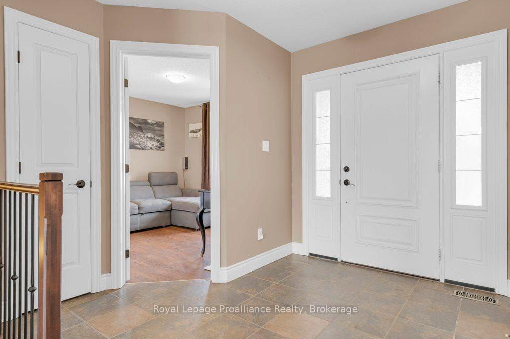 24 Freedom Crescent photo 8