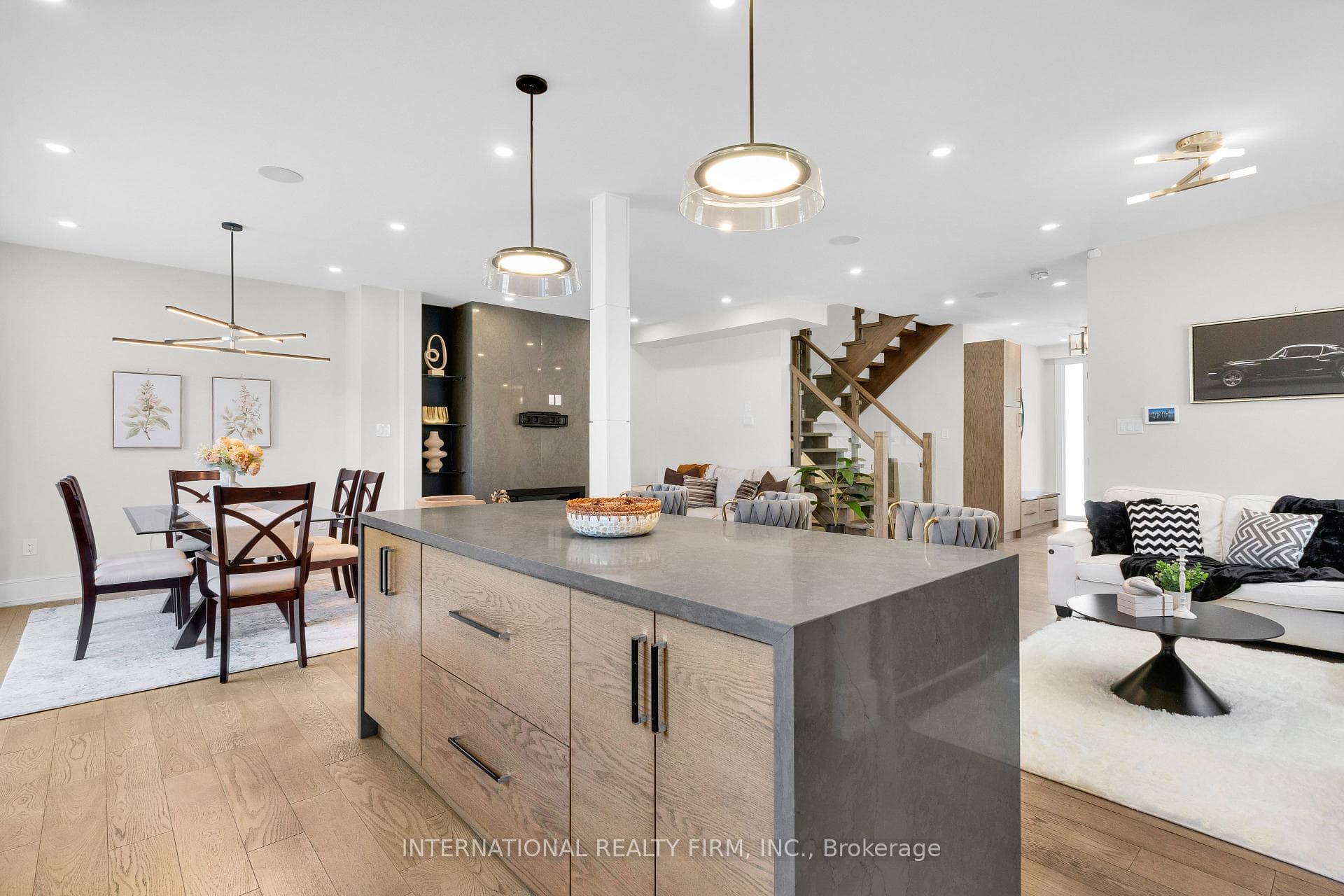 46 Sunnypoint Crescent photo 14