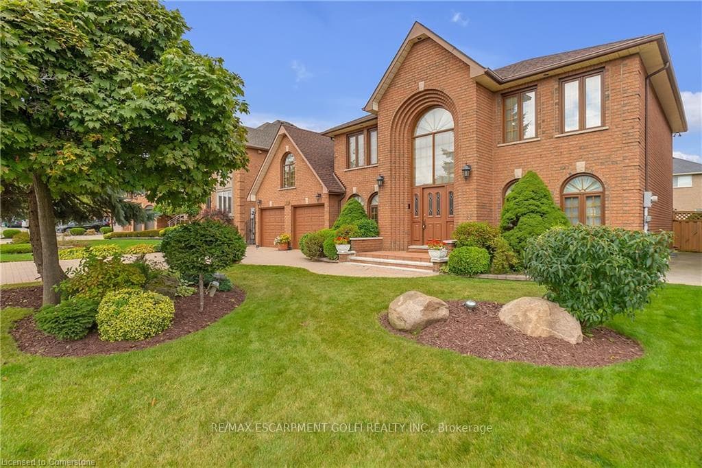 10 Embassy Drive photo 1