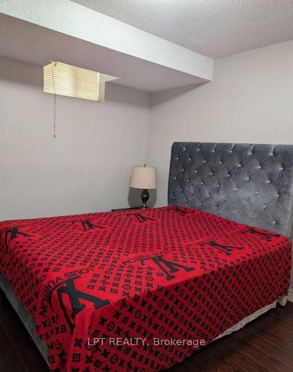 2ND BEDROOM W/ CLOSET AND WINDOW