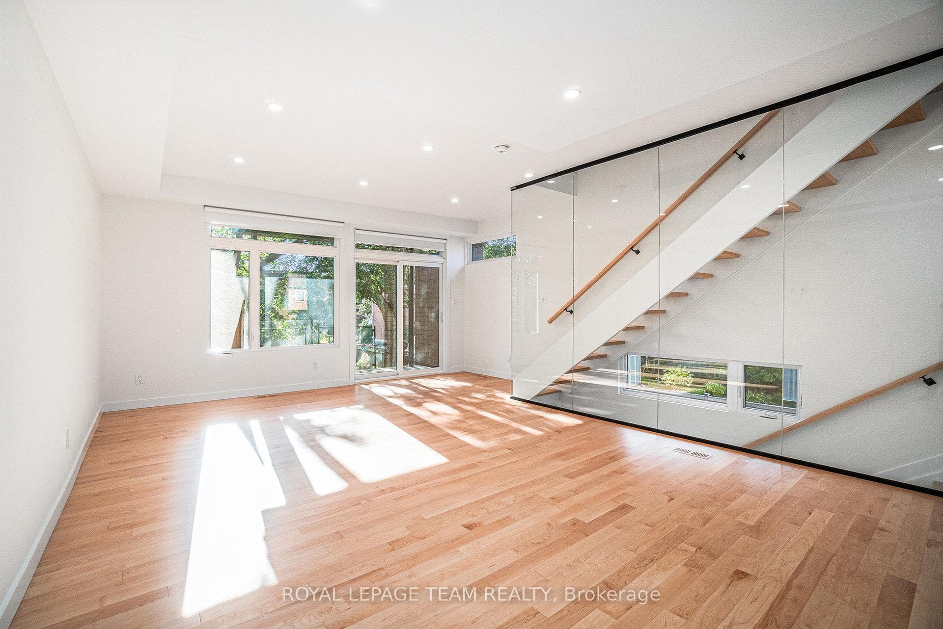 90 HAMILTON Avenue photo 12