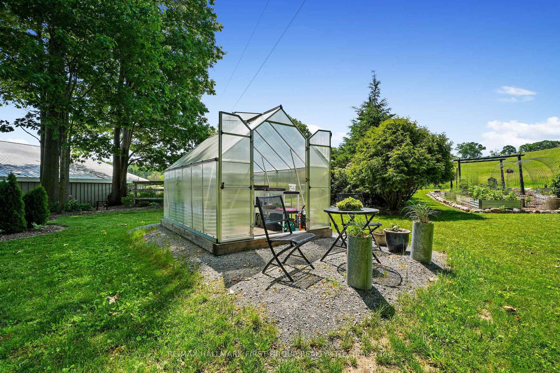 500 Honey Road photo 47