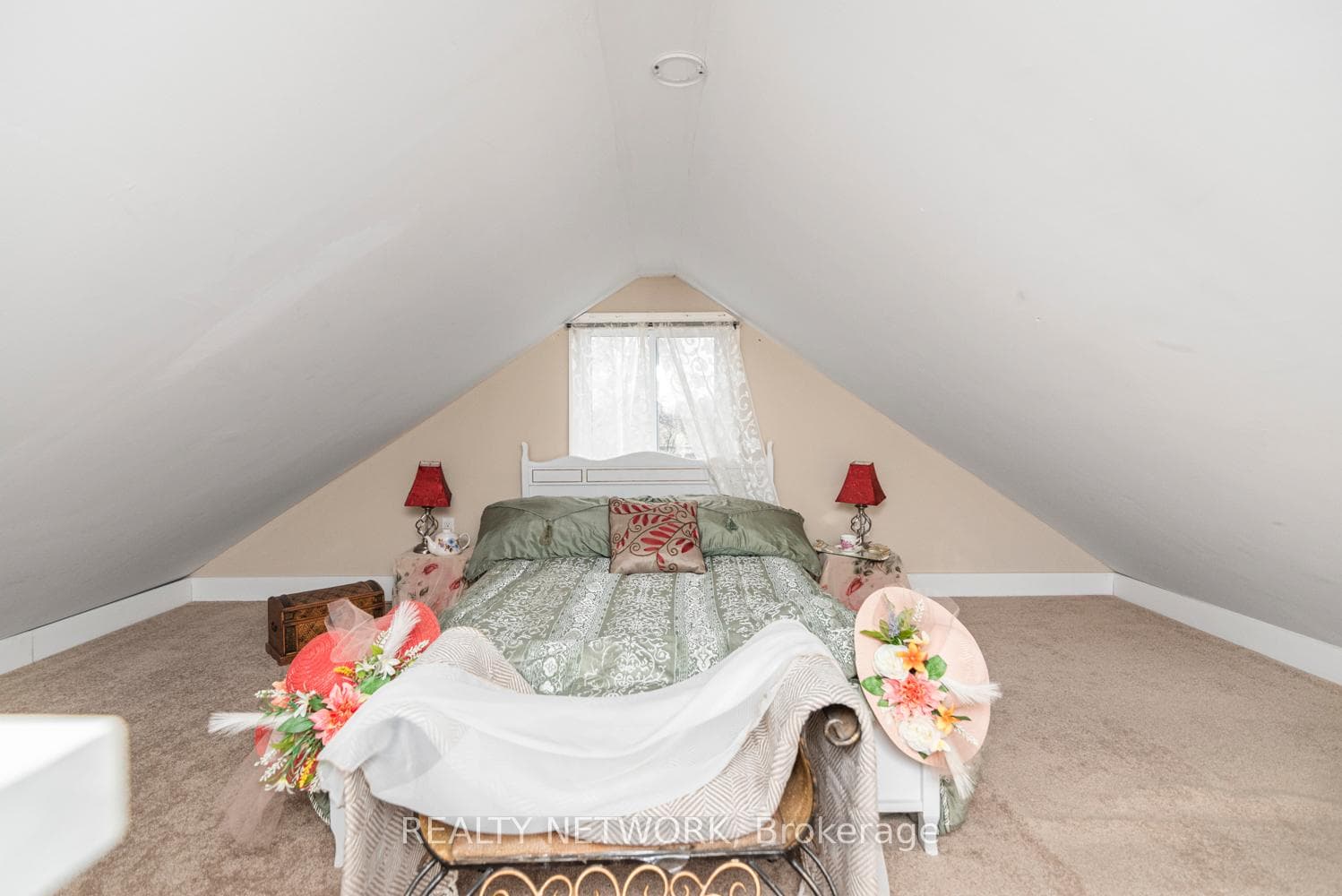 30 Mcalpine Avenue photo 27