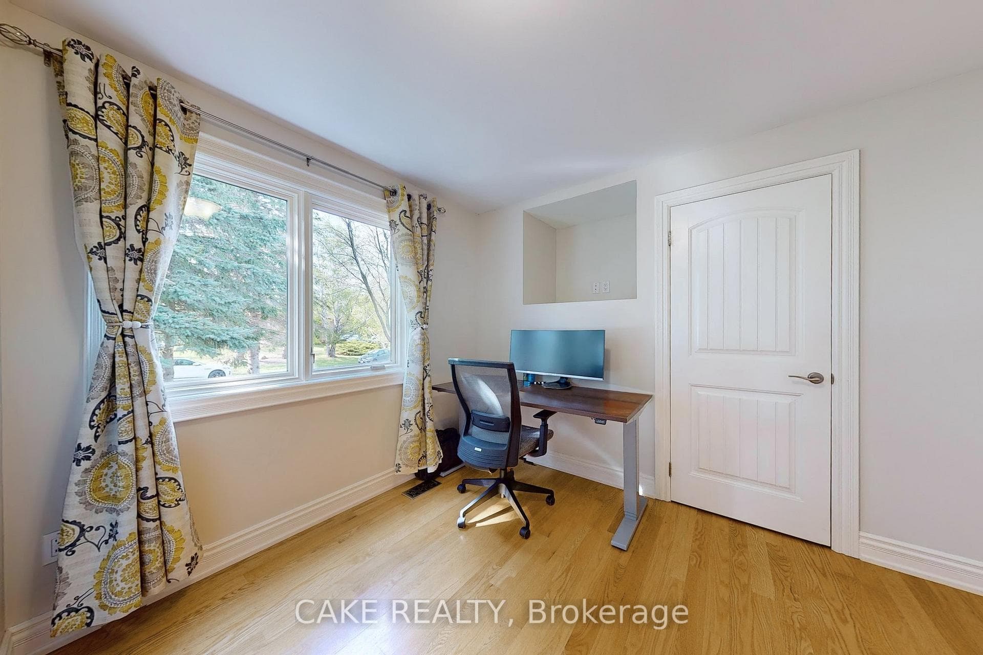 73 Moore Park Drive photo 24