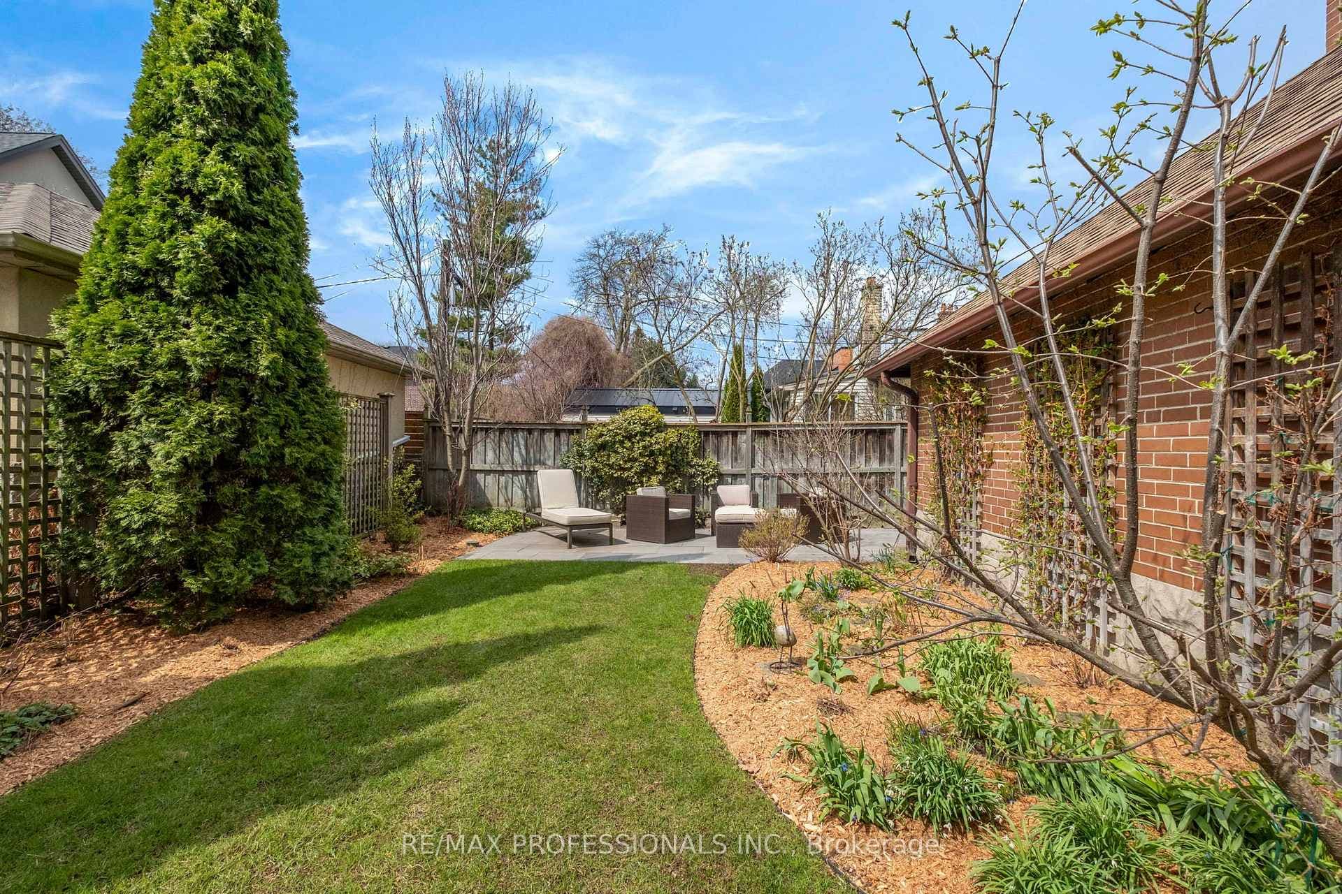 10 Edgemore Drive photo 39